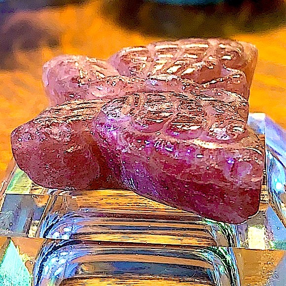 BUTTERFLY STRAWBERRY QUARTZ CARVED CRYSTAL NEW HEALING STONE - Picture 8 of 9